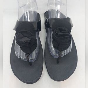 FitFlop Florrie Sandals Womens Size 8 Black Toe Thongs Ruffle Floral Slides